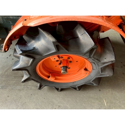 KUBOTA トラクター B7001D