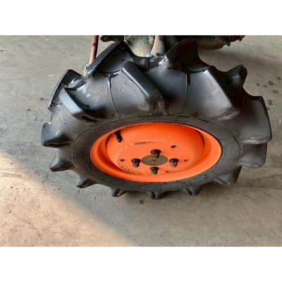KUBOTA トラクター B7001D