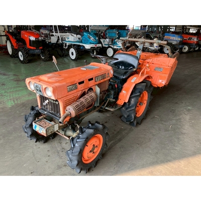 KUBOTA トラクター B7001D
