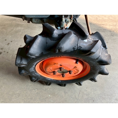 KUBOTA トラクター B7001D