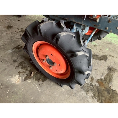 KUBOTA トラクター B7001D