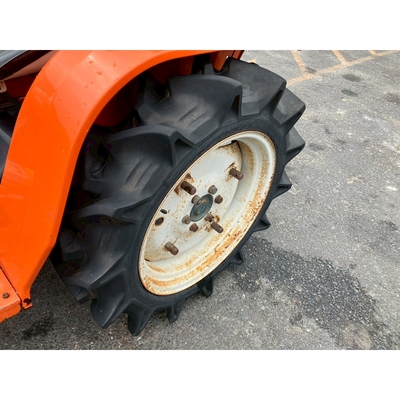 KUBOTA トラクター B1600