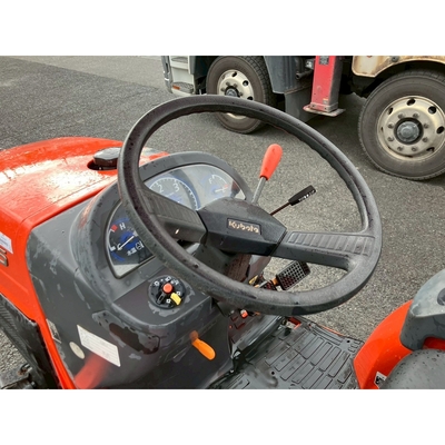 KUBOTA トラクター KB185