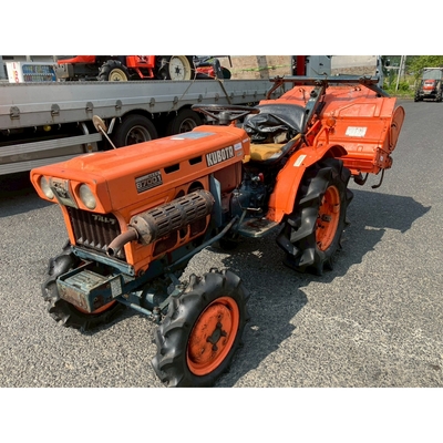 KUBOTA トラクター B7001D