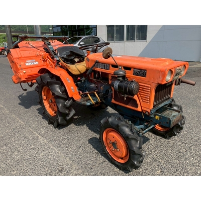KUBOTA トラクター B7001D