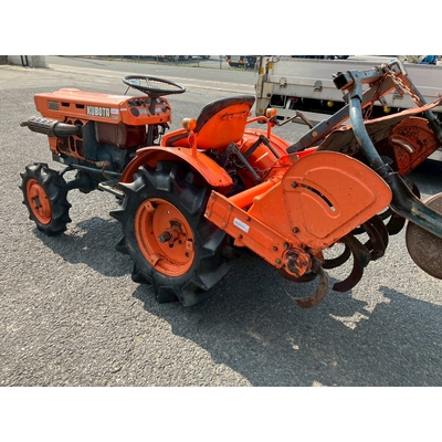 KUBOTA トラクター B7001D