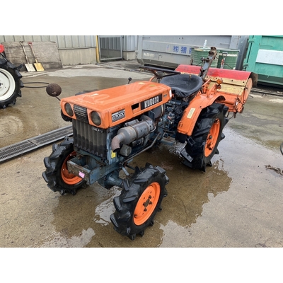KUBOTA トラクター B7000D