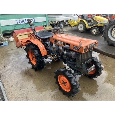 KUBOTA トラクター B7000D