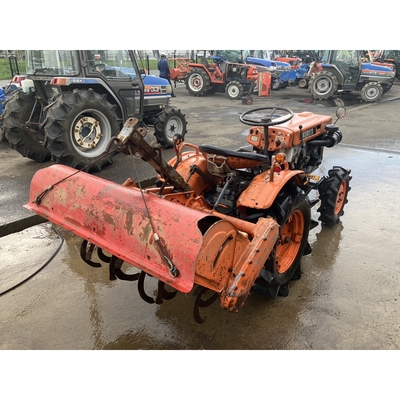 KUBOTA トラクター B7000D