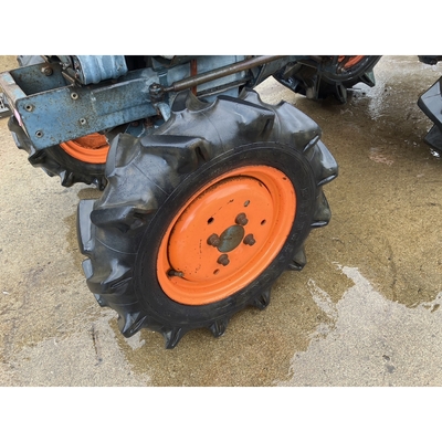 KUBOTA トラクター B7000D