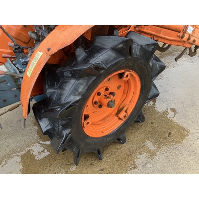 KUBOTA トラクター B7000D