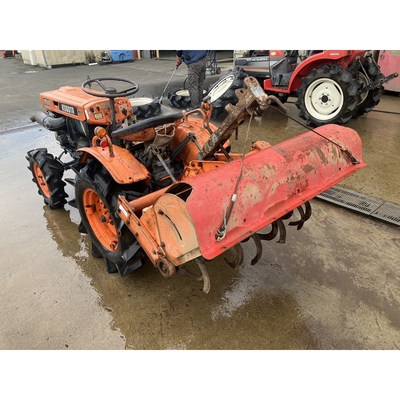 KUBOTA トラクター B7000D