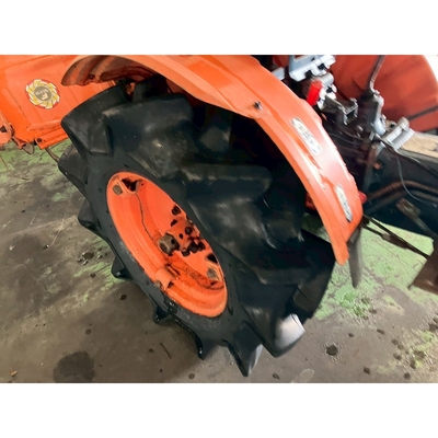KUBOTA トラクター B7000D