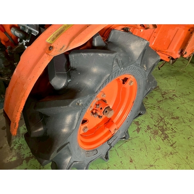 KUBOTA トラクター B7000D