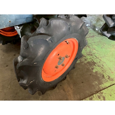 KUBOTA トラクター B7000D