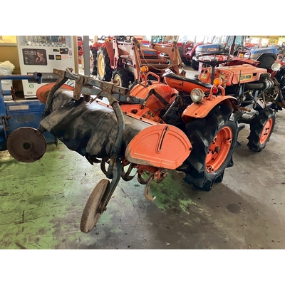 KUBOTA トラクター B7000D