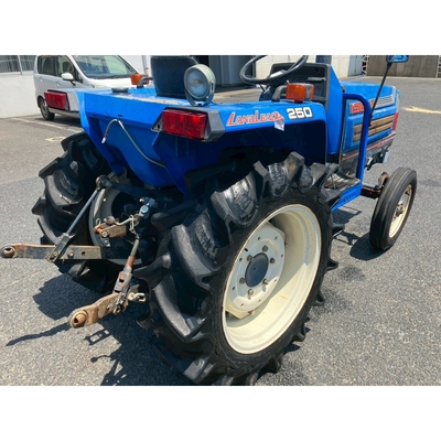 ISEKI トラクター TA250F