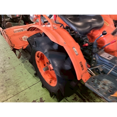 KUBOTA トラクター B7001D