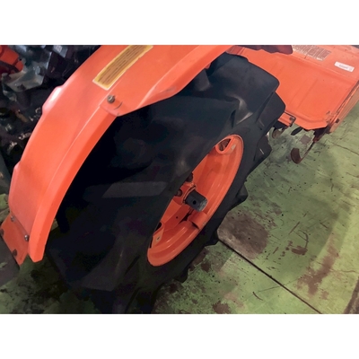 KUBOTA トラクター B7001D