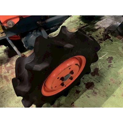 KUBOTA トラクター B7001D