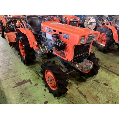 KUBOTA トラクター B7001D