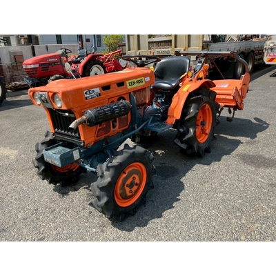 KUBOTA トラクター B7001D