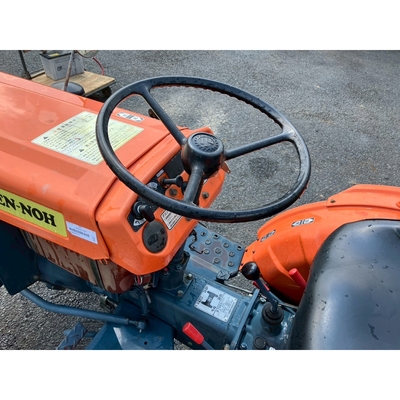 KUBOTA トラクター B7001D