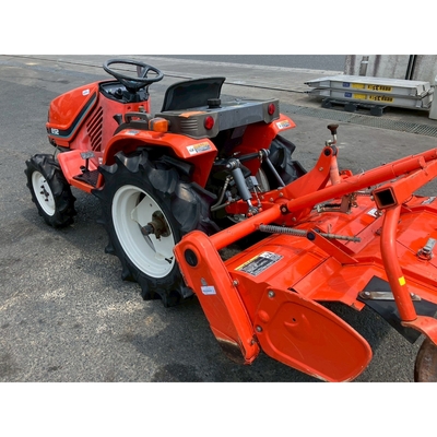 KUBOTA トラクター B52