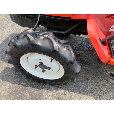 KUBOTA トラクター B52