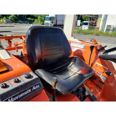 KUBOTA トラクター L1-195D