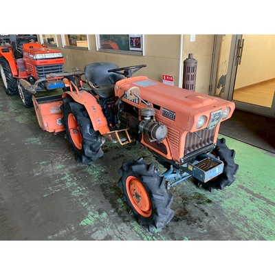 KUBOTA トラクター B7001