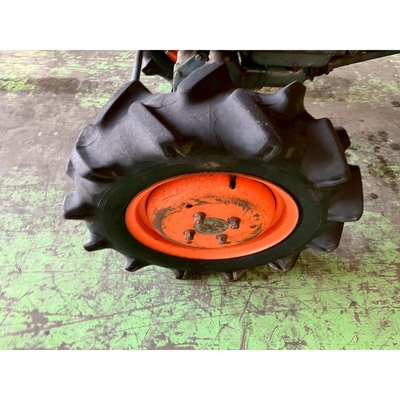 KUBOTA トラクター B7001