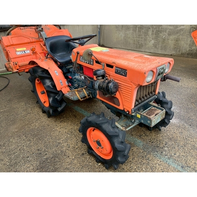 KUBOTA トラクター B7001