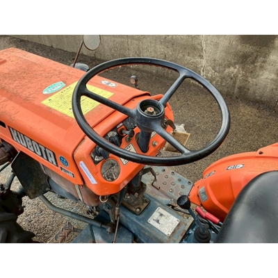 KUBOTA トラクター B7001