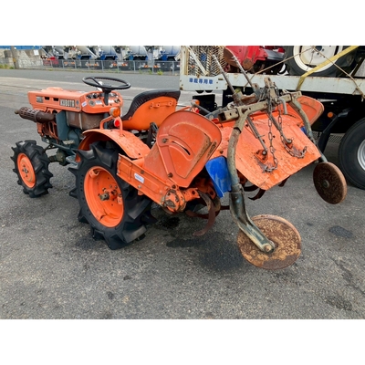KUBOTA トラクター B7001