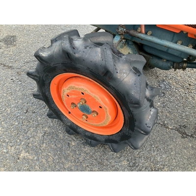 KUBOTA トラクター B7001