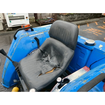 ISEKI トラクター TA215F
