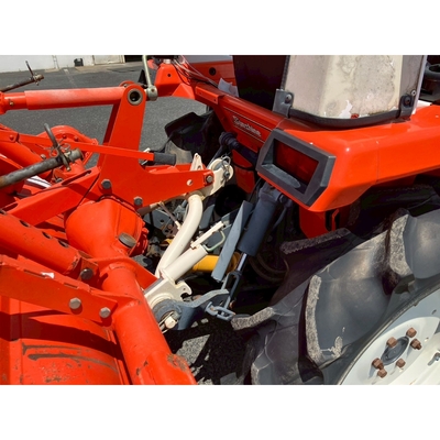 KUBOTA トラクター L1-215D