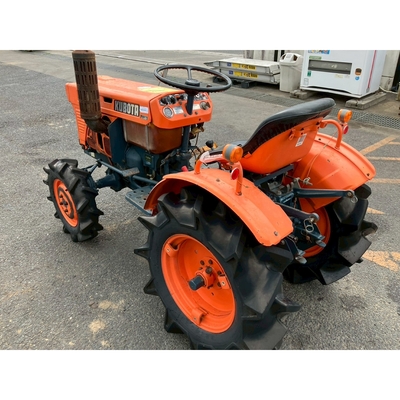 KUBOTA トラクター B7001