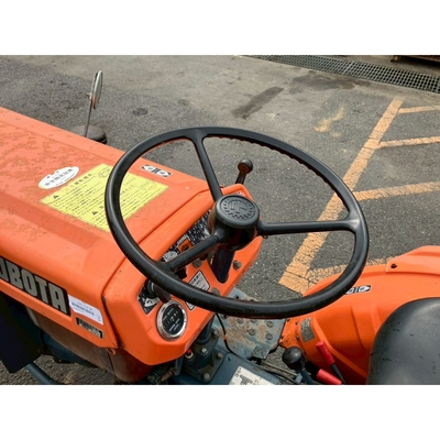 KUBOTA トラクター B7001