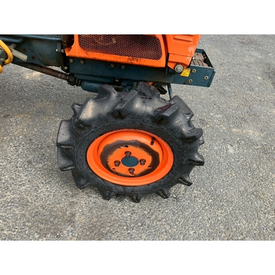 KUBOTA トラクター B7001