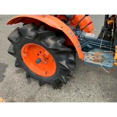 KUBOTA トラクター B7001