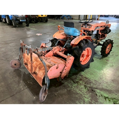 KUBOTA トラクター B7001