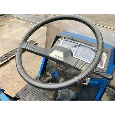 ISEKI トラクター TU205F
