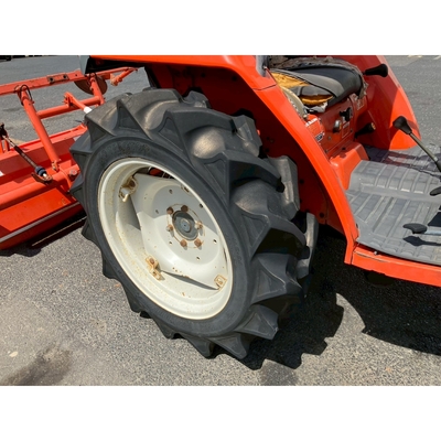 KUBOTA トラクター 