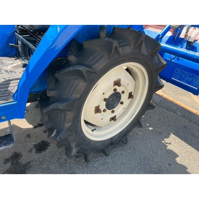 ISEKI トラクター TA235F
