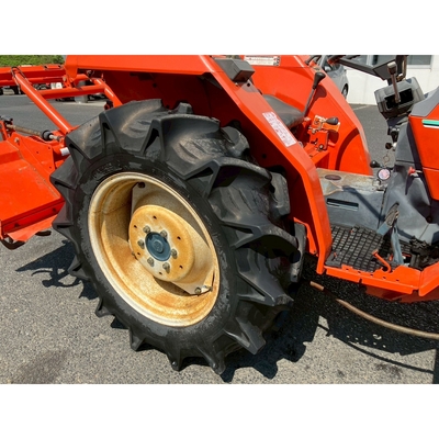KUBOTA トラクター L1-265D