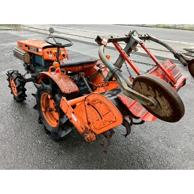KUBOTA トラクター B7000D