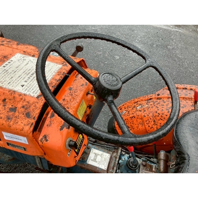 KUBOTA トラクター B7000D