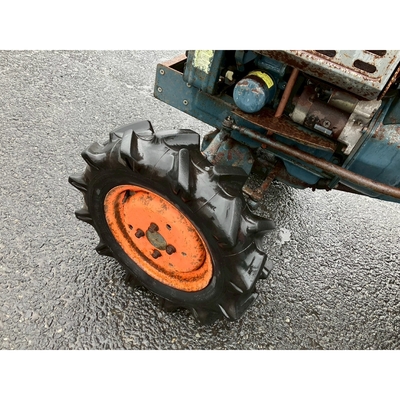 KUBOTA トラクター B7000D